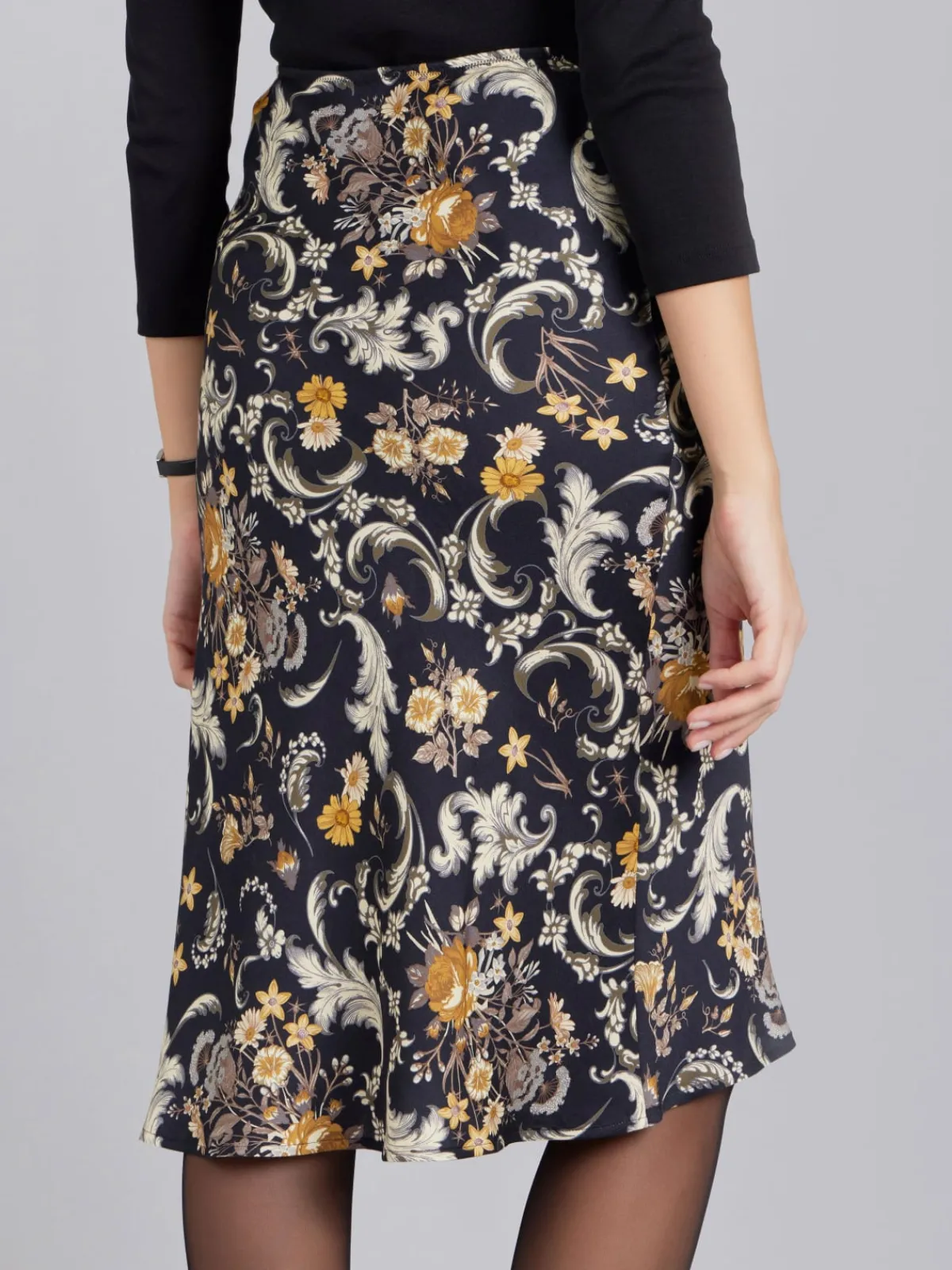 Black Floral Pattern Tulipe Skirt<agnès b. Clearance