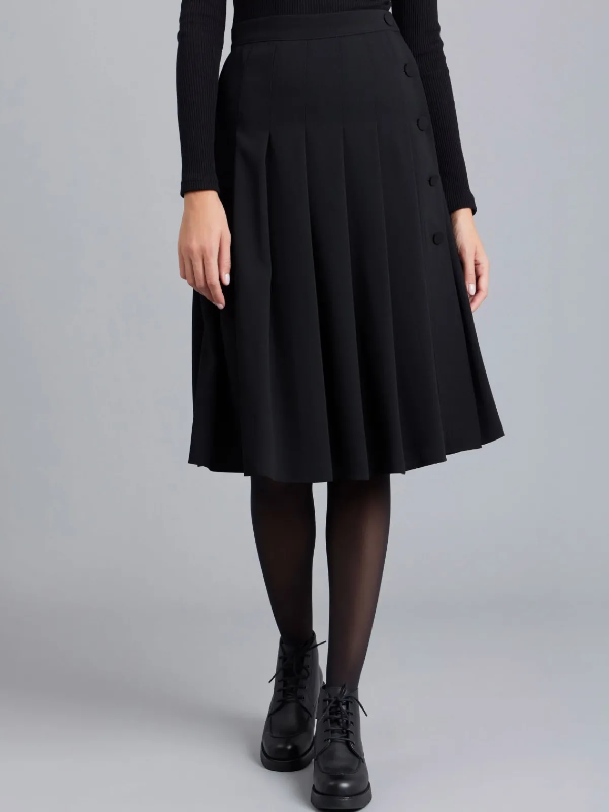 Black Pleated Galloway Skirt<agnès b. Online